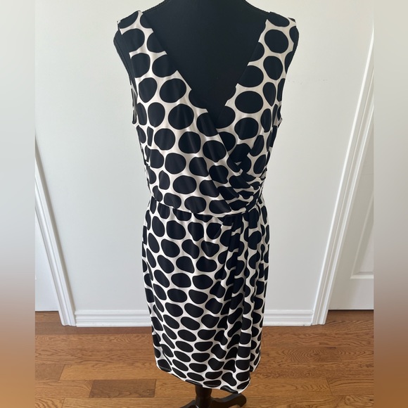 VINTAGE Polka Dot Wrap Dress - Picture 3 of 6
